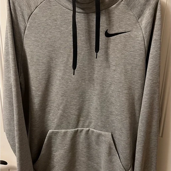 Nike Men’s Sweat Shirt. - Picture 1 of 5